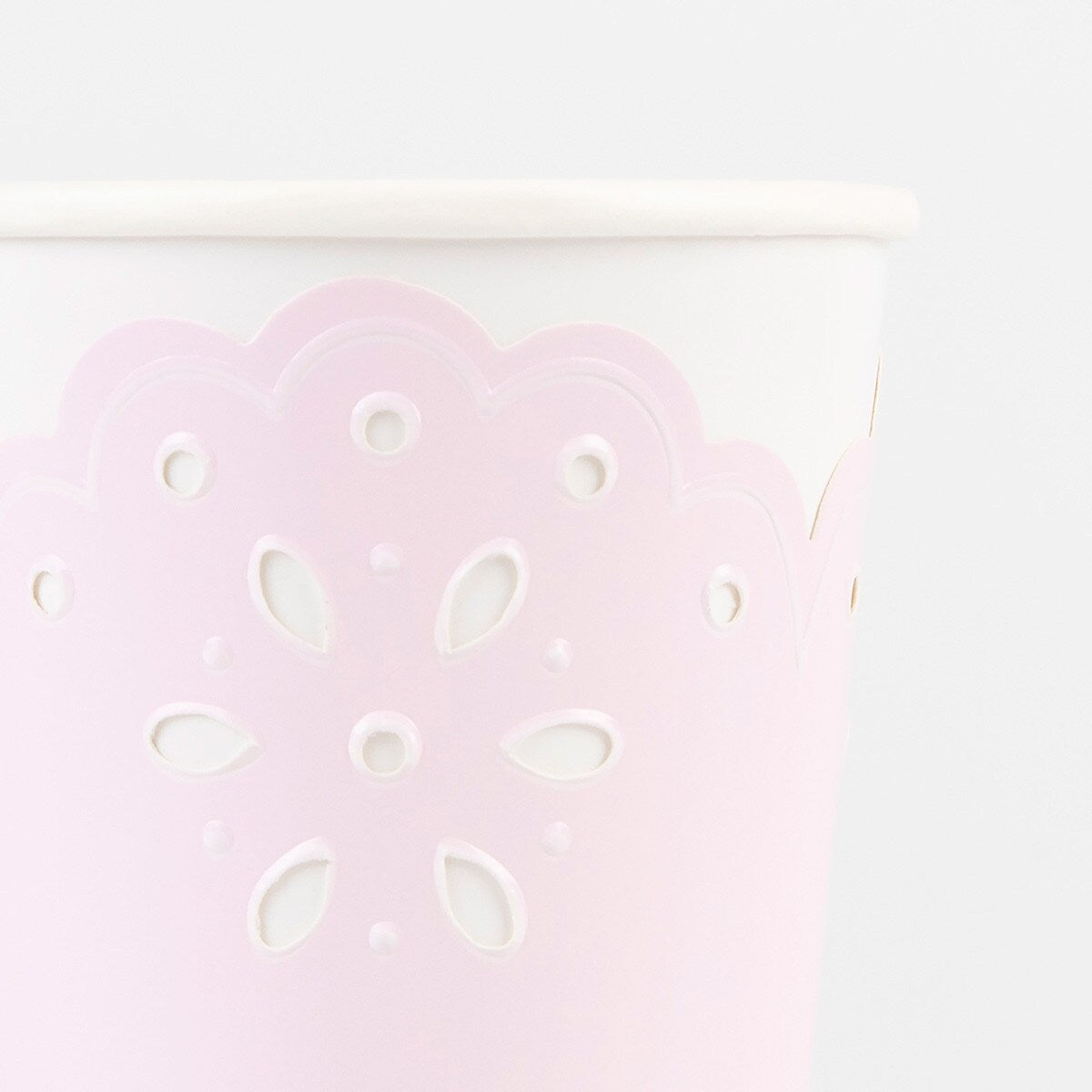 Broderie Anglaise Lace Multi Cups (x 8)