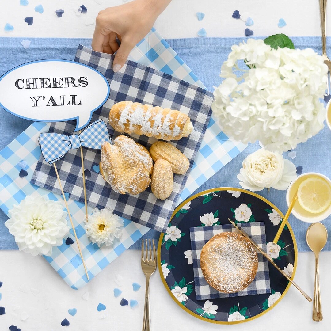 Gingham Serving Tray (2 count)