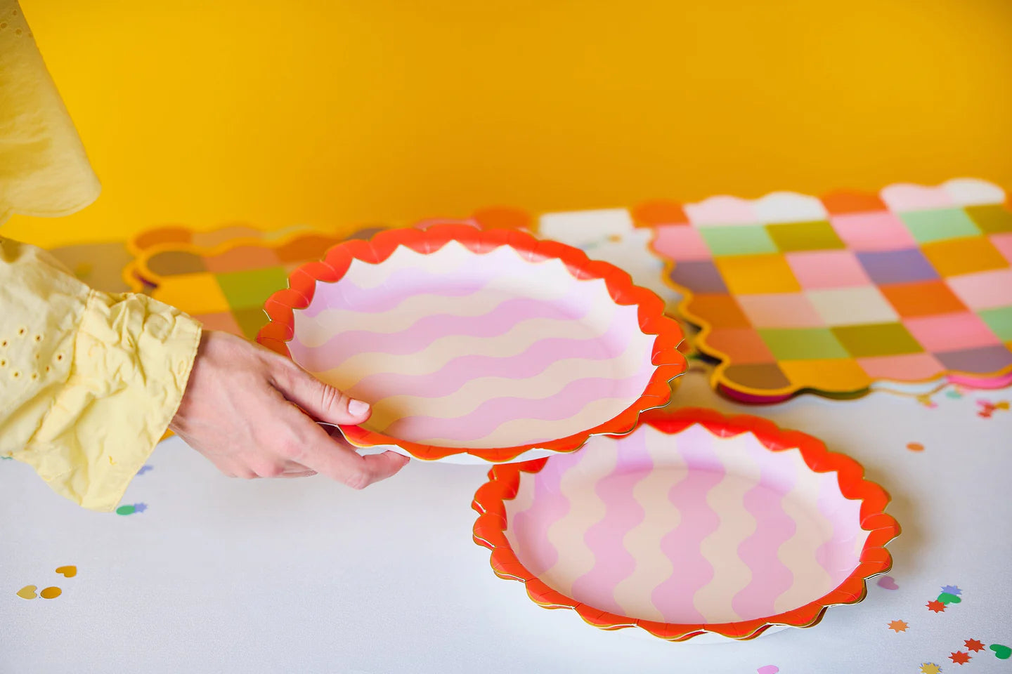 Wavy Wishes Dinner Plates