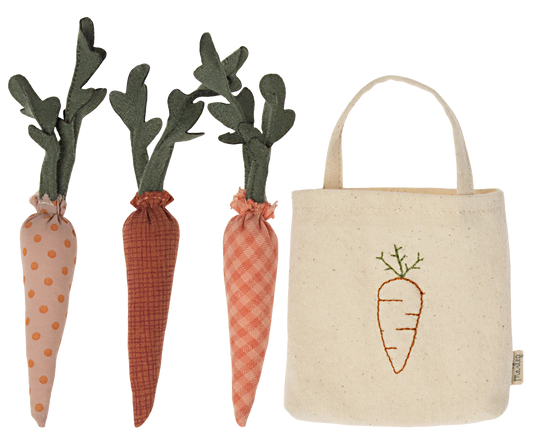 Carrots in shopping bag, Mini