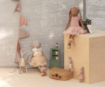 Bunny, Size 3 - Classic - Ballet suit and skirt cream
