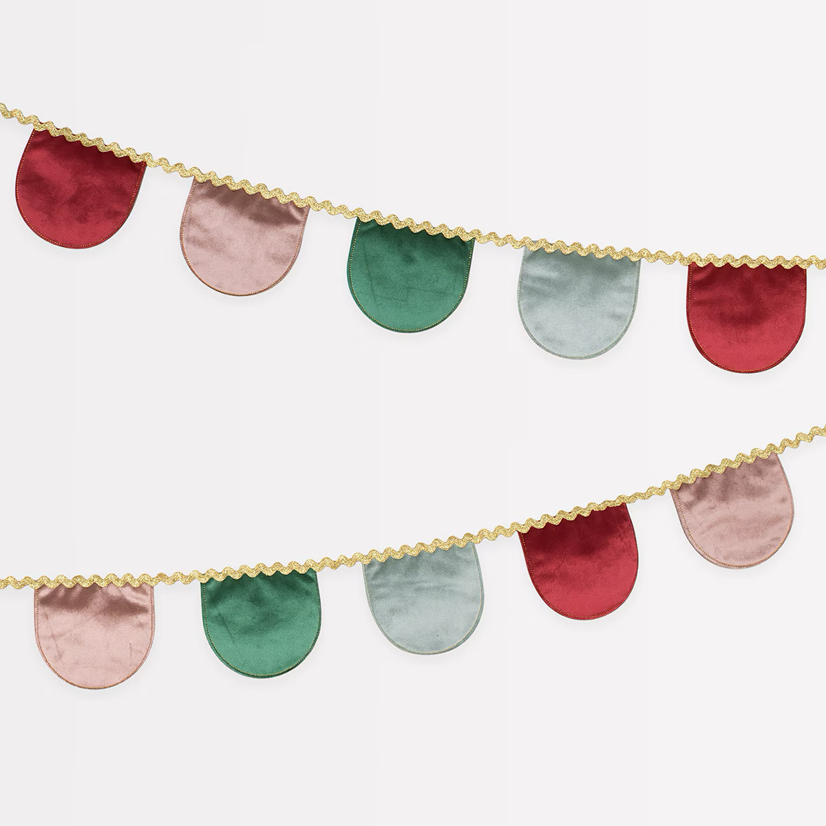 Velvet Scallop Garland